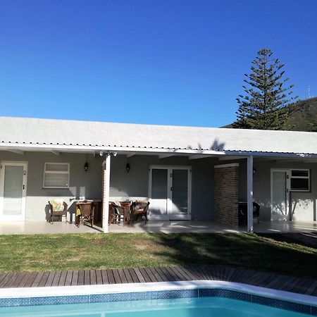 Livesey Lodge Guest House Hermanus Buitenkant foto