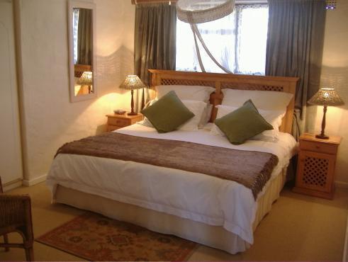 Livesey Lodge Guest House Hermanus Buitenkant foto