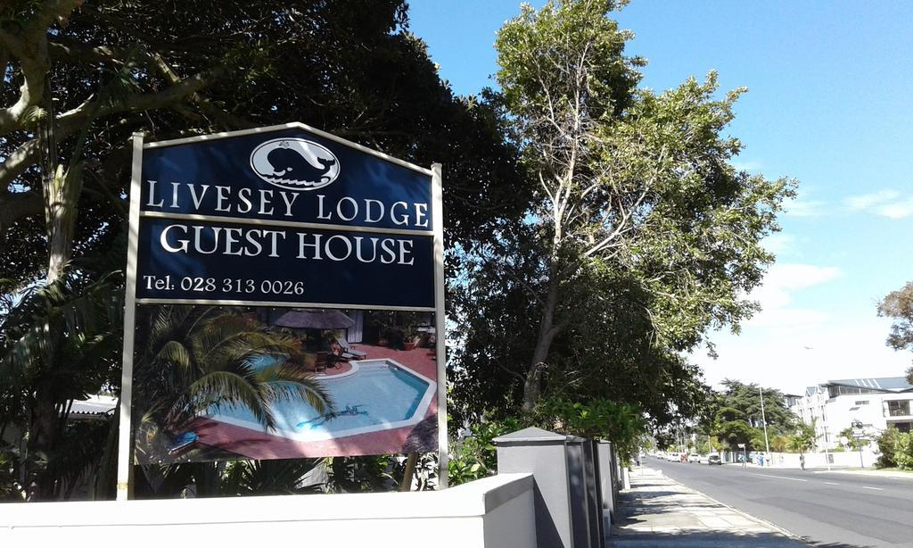 Livesey Lodge Guest House Hermanus Buitenkant foto