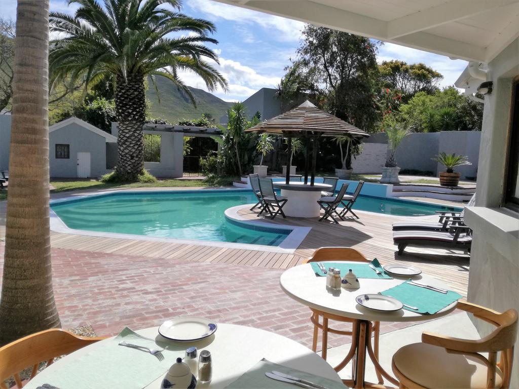 Livesey Lodge Guest House Hermanus Buitenkant foto