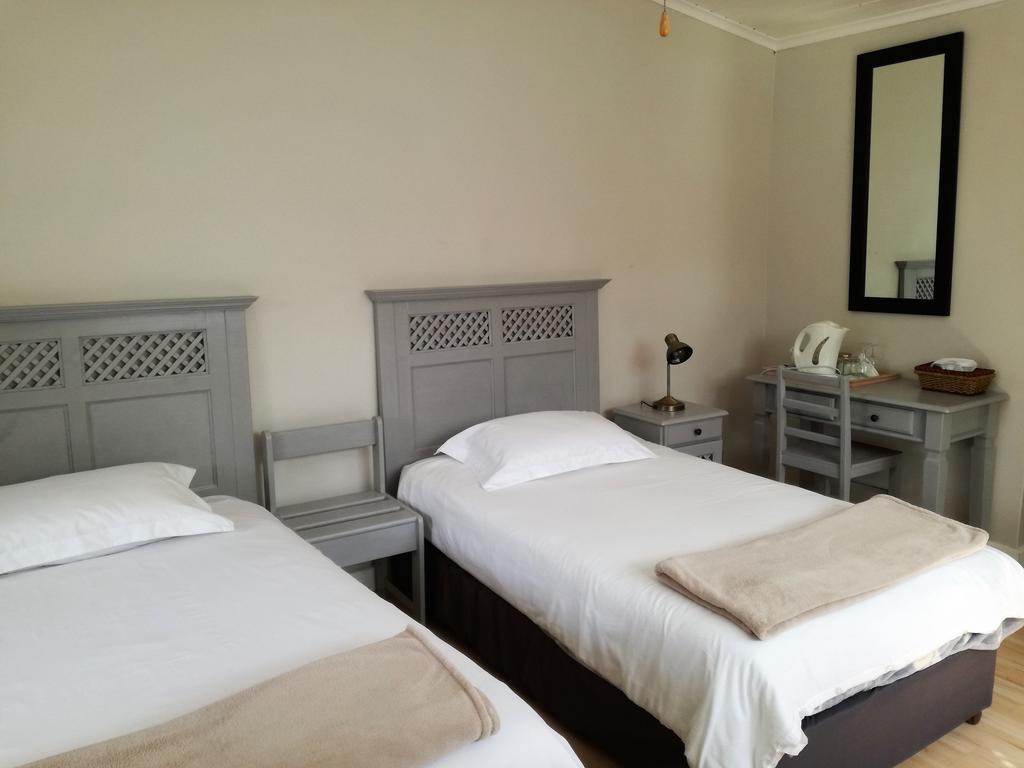 Livesey Lodge Guest House Hermanus Kamer foto